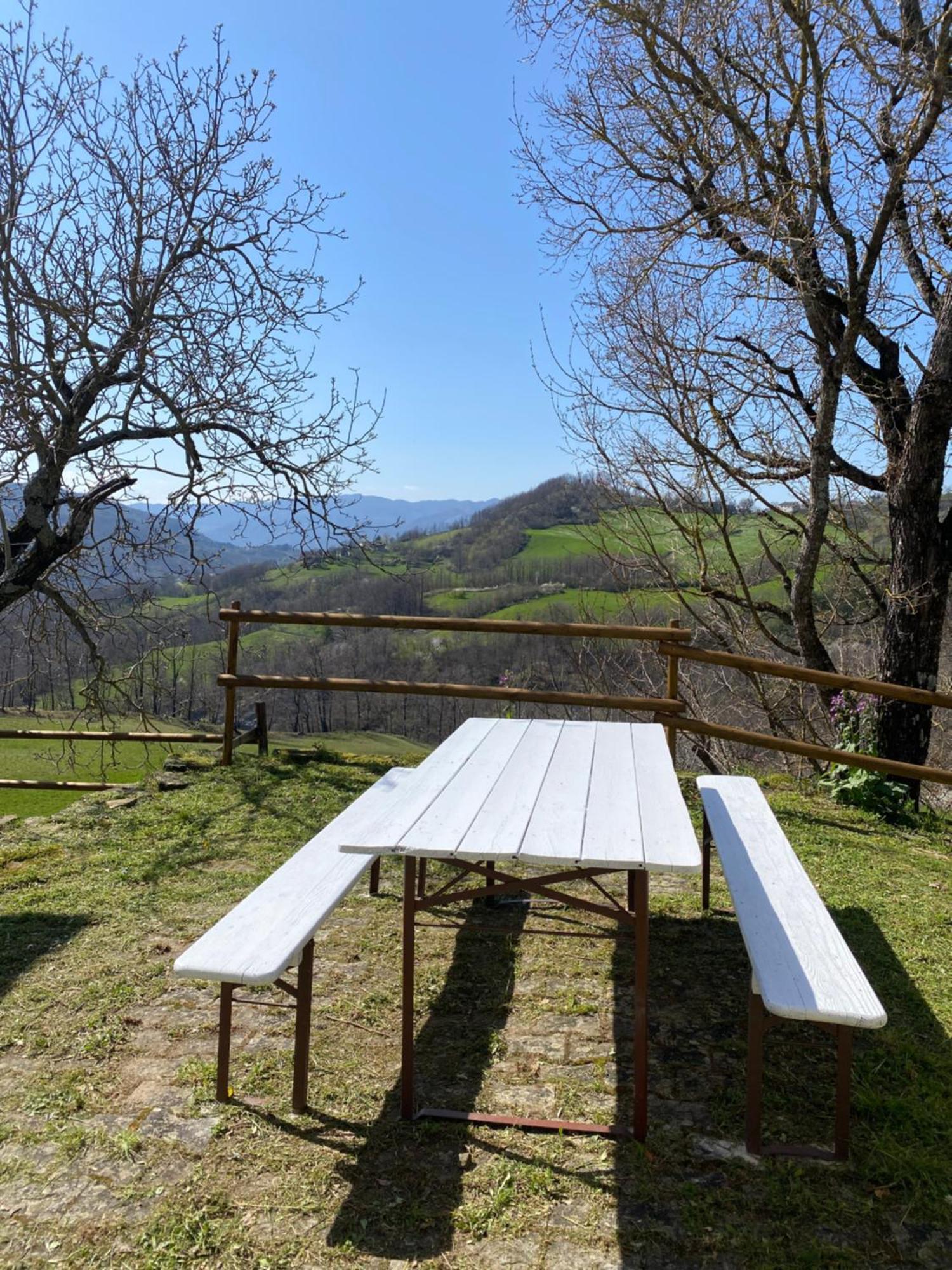 Bed and Breakfast La Lupa E L'Orso Берчето Экстерьер фото